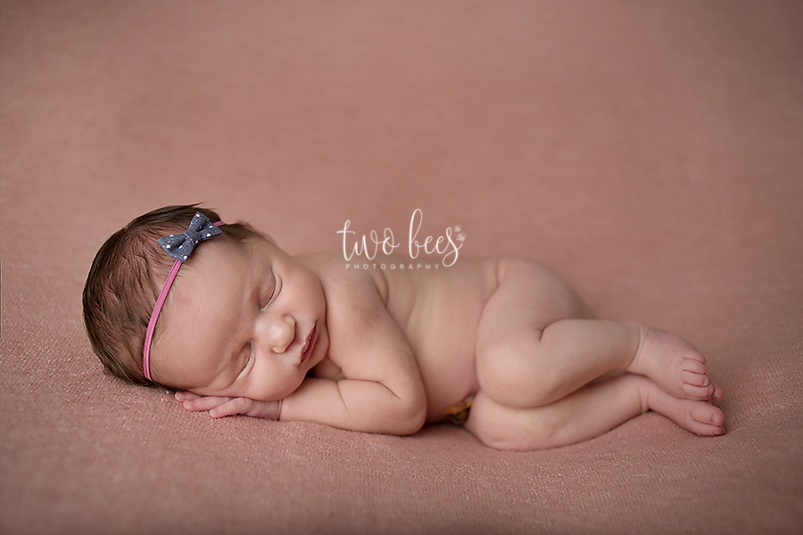 posed newborn images